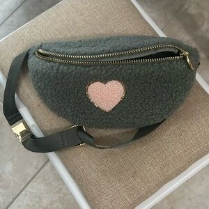 NWOT Stoney Clover Lane Sherpa Green With Heart Fanny Pack